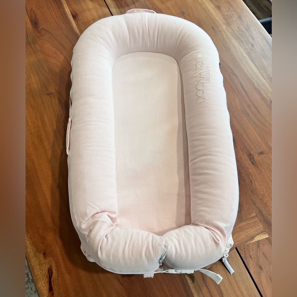 Dock A Tot Deluxe+ with extra cover